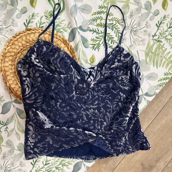 New Majorelle Women’s Velvet Cami Tank Top 90s Style Size Small - Picture 15 of 16